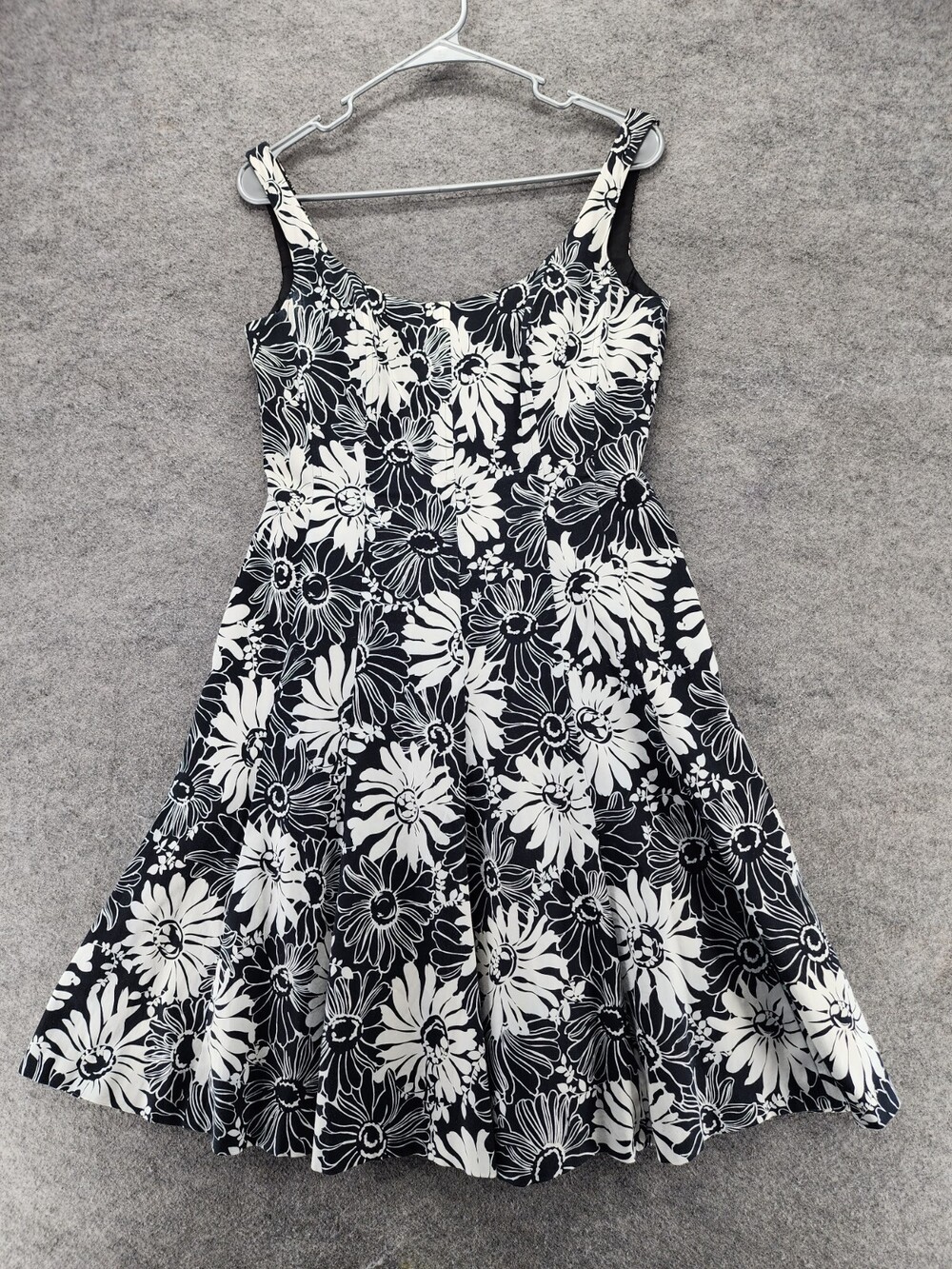Nine West Dress Womens 6 Sleeveless Black White Floral Fit Flare